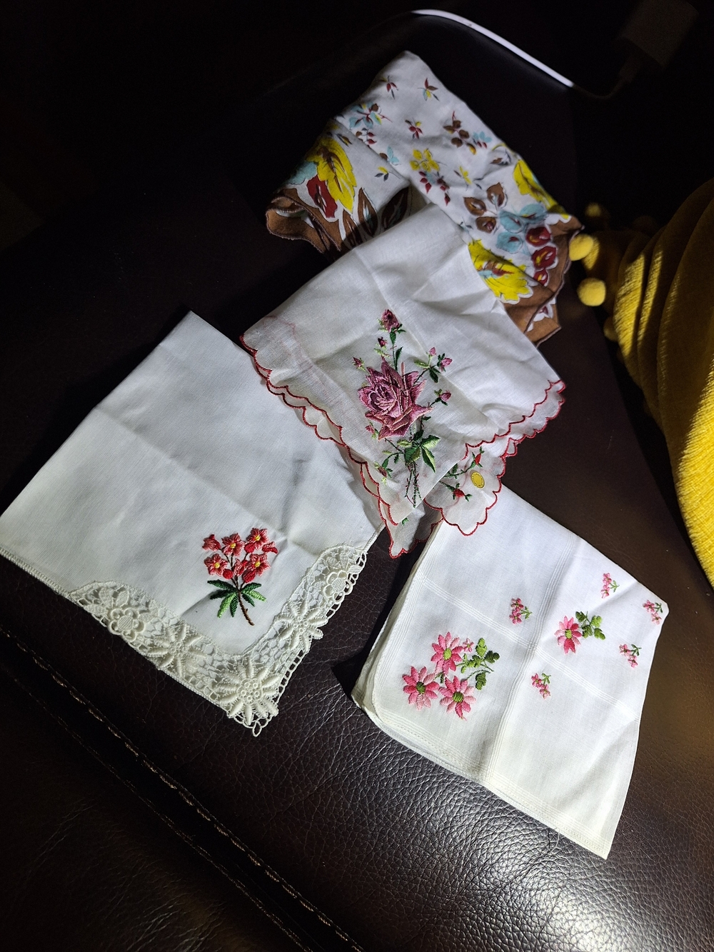 Vintage Embroidered Floral Cotton Handkerchiefs And Lace Trim. - Set of 4.